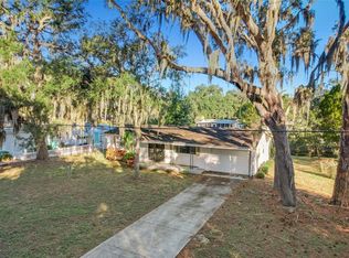 5261 Circle Dr, Weeki Wachee, FL 34607