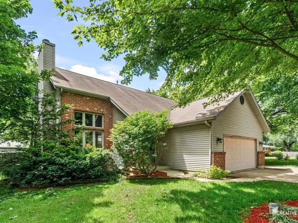37W907 Bowes Rd, Elgin, IL 60124