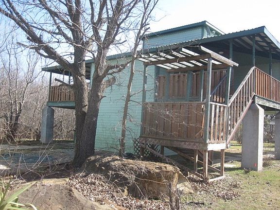 2nd image of 2150 Harris St