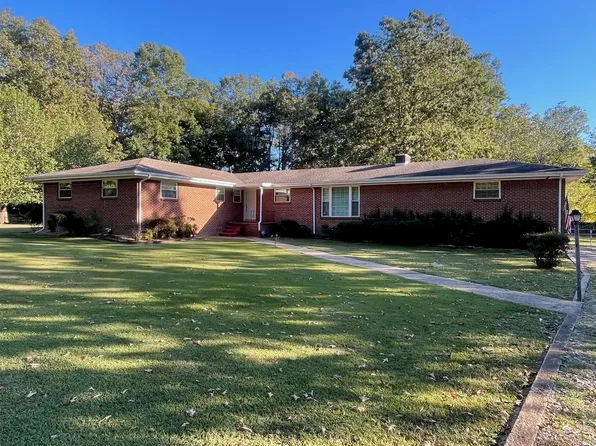 1490 Smithson Ave, Russellville, AL 35654