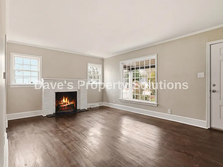 829 W Terrell St — Photo 7