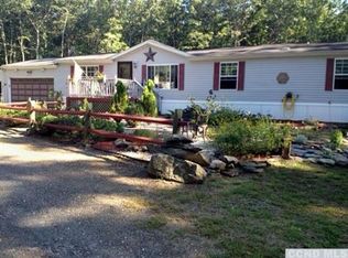 28 Monteverde Dr, Catskill, NY 12414