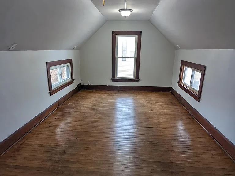 1437 Illinois Ave #1/2 — Photo 7