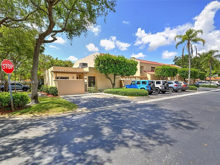 8124 SW 87th Ter — Photo 31