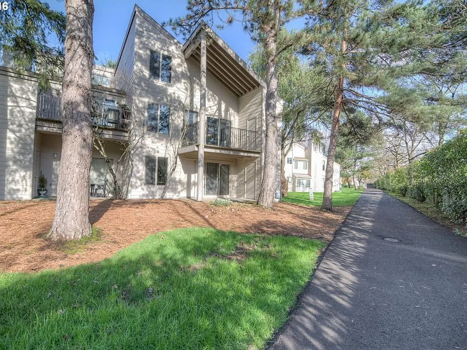 11744 SW Boones Bend Dr
