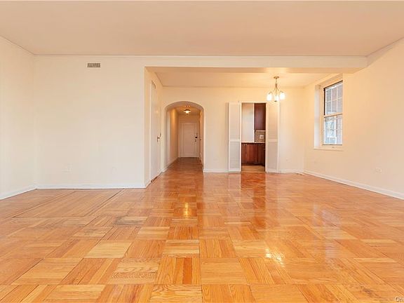 5th image of 1360 Midland Ave APT 1E