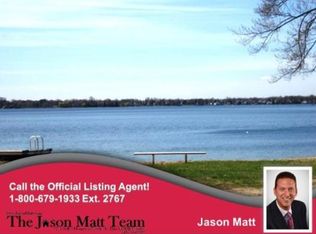 10277 Cedarcrest Rd, Whitmore Lake, MI 48189