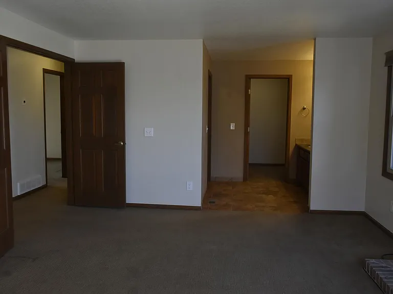 10657 W Roxbury Ave — Photo 10