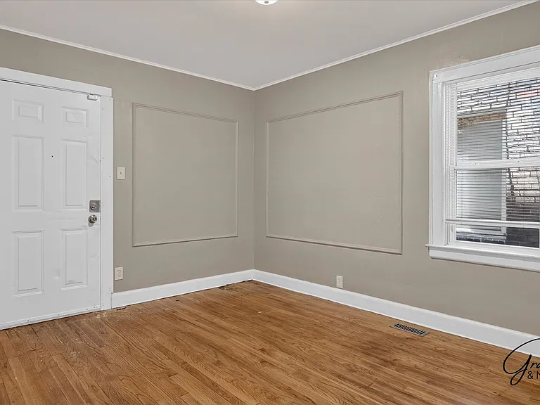 17127 Roselawn St — Photo 16