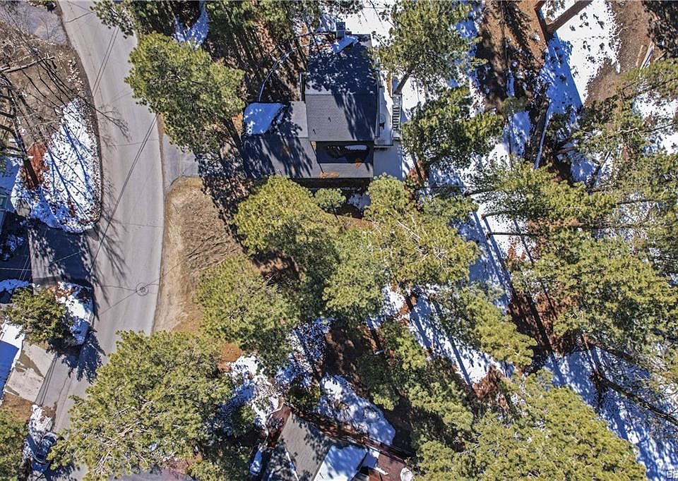 1st image of 41534 Swan Dr