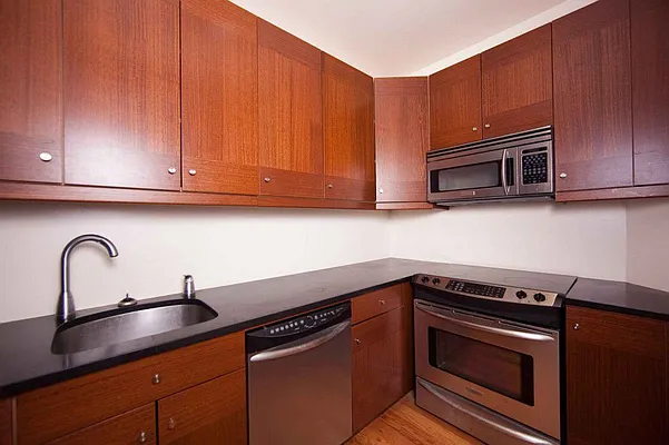 Rented by Halstead Real Estate | media 2