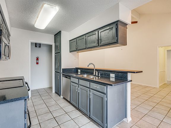 5th image of 6913 Sierra Dr