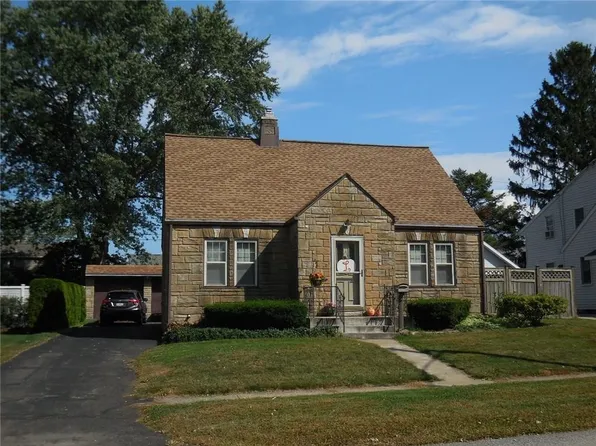 901 Ardmore Ave, Erie, PA 16505