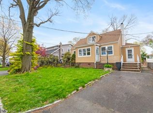 353 Roosevelt Ln, Kenilworth, NJ 07033