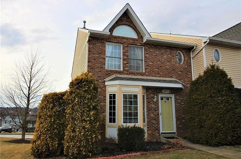 1st image of 3013 Estate Dr