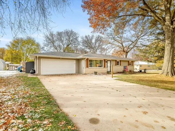 5363 Cheyenne Dr, Rockford, IL 61109