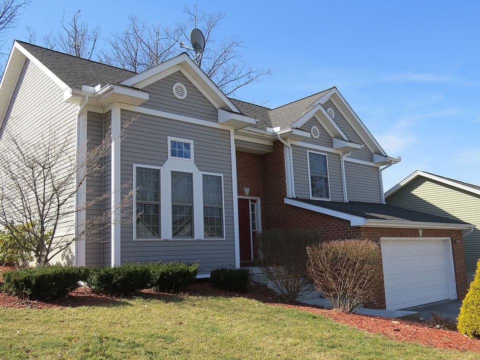 2nd image of 3170 Carnegie Dr