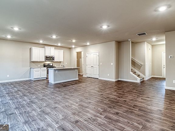 5th image of 4212 Portsbrook Ave Lot 100