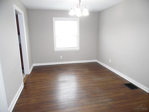4th image of 2315 Hill Ave