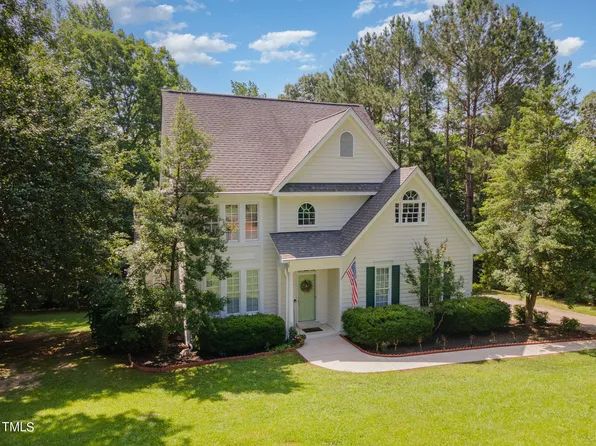 3517 Queen Ann Dr, Clayton, NC 27527