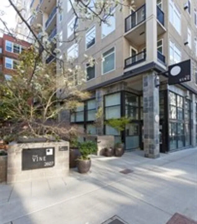 2607 Western Ave #1003