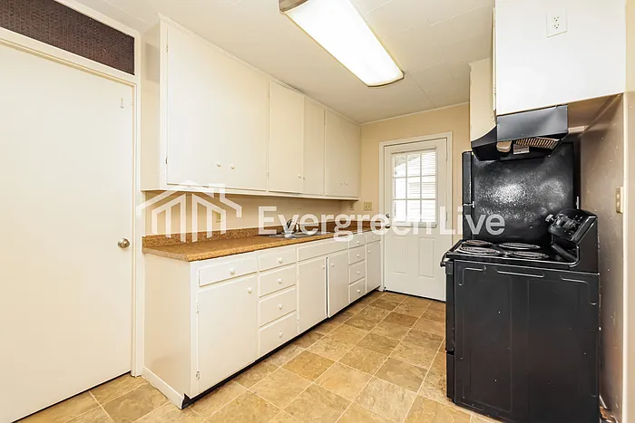 432 Mount Joy St — Photo 7