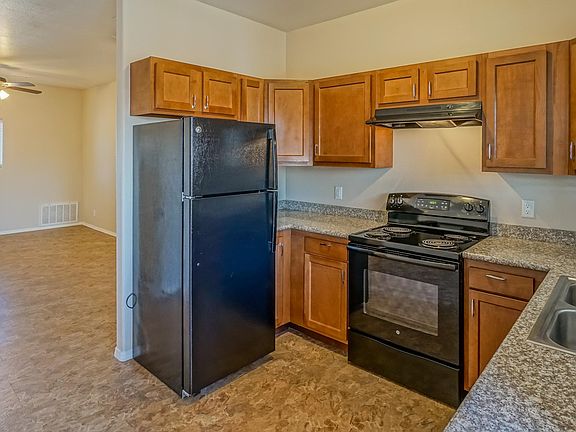4th image of 269 Lucas Ln APT E