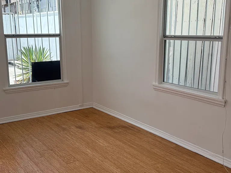 7717A Romaine St — Photo 19