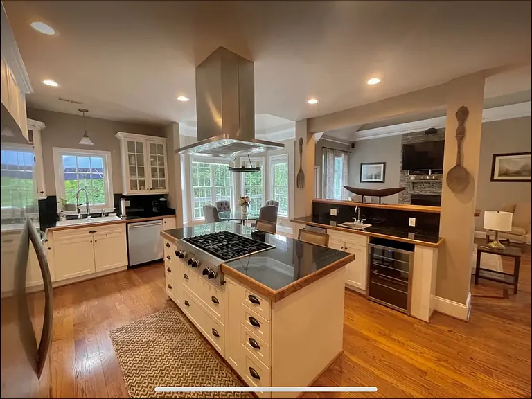 210 Brooks Dr — Photo 14