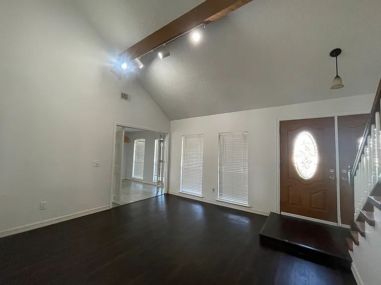 1316 Dunbarton Dr — Photo 25