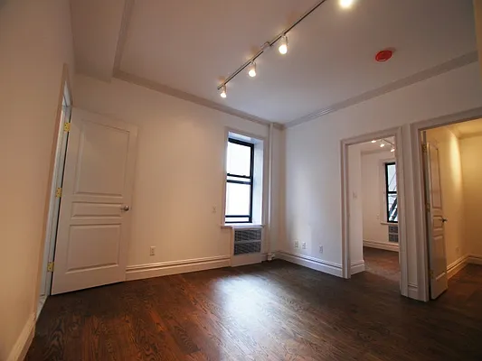 Rented by Sotheby's International Realty | media 25