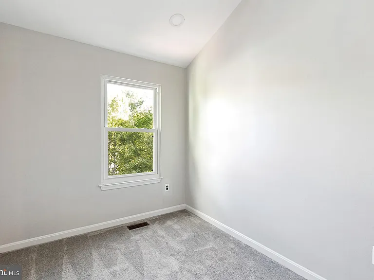 9525 Clocktower Ln — Photo 12