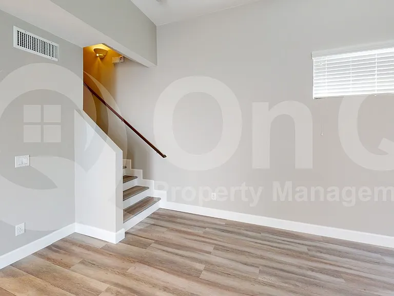 865 E Park Modern Dr — Photo 5