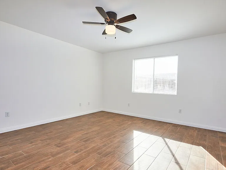 25029 Avenida Laredo — Photo 21