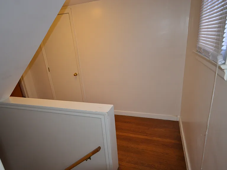 121 Hickory Rd — Photo 17
