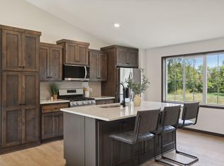 21349 Cottonwood St NW, Oak Grove, MN 55011