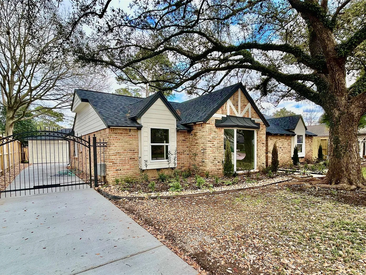 3 bed, 2.5 bath, 2150 sqft, $4,000 — Photo 3