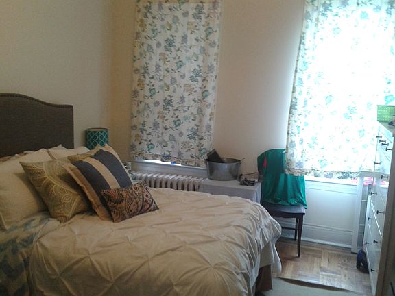 3rd image of 2819 42nd St APT D4