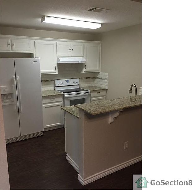 2nd image of 607 Kings Way Dr