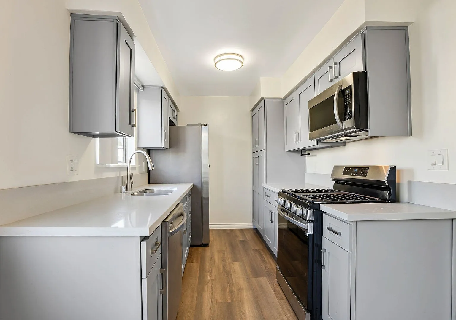 Casa Grande Apartments — Photo 3
