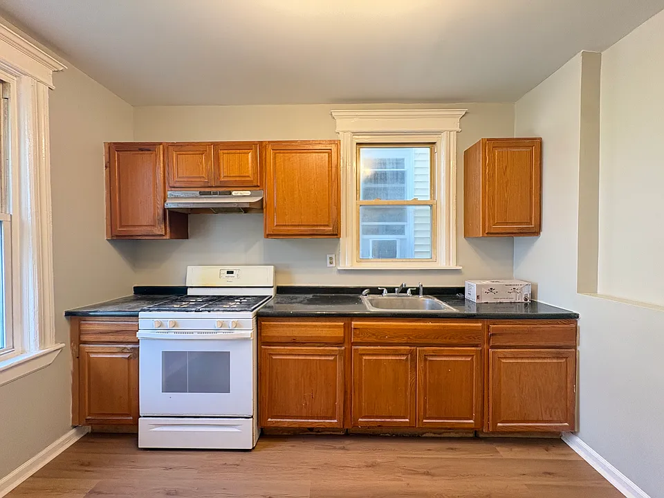 312 Armstrong Ave #2