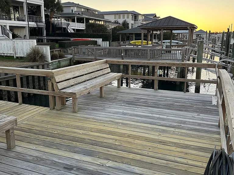 Pelican Dr — Photo 15
