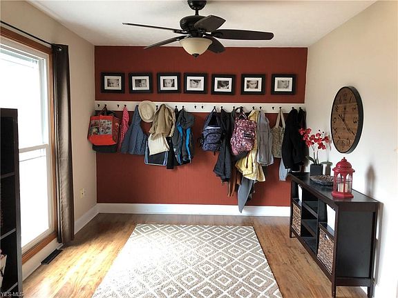 3rd image of 20318 Beechwood Ln