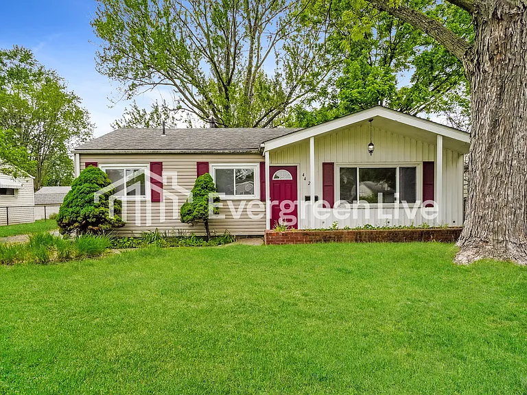 4420 Allen Dr — Photo 2