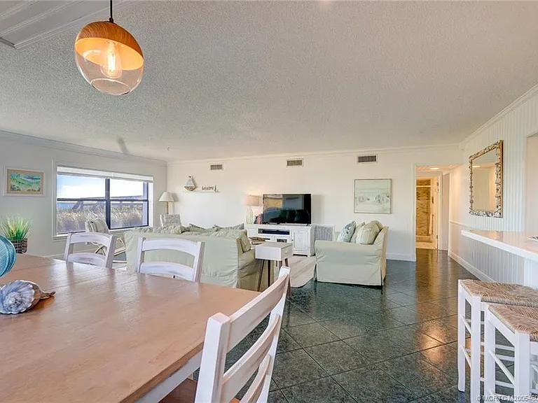 1289 NE Ocean Blvd #4 — Photo 28