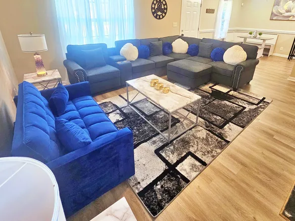 123 Coronation Dr, Bonaire, GA 31005