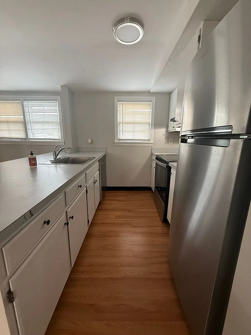 10 Grand St — Photo 4