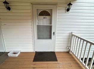 207 Flaugherty Run Road - Moon Township, Coraopolis, PA 15108