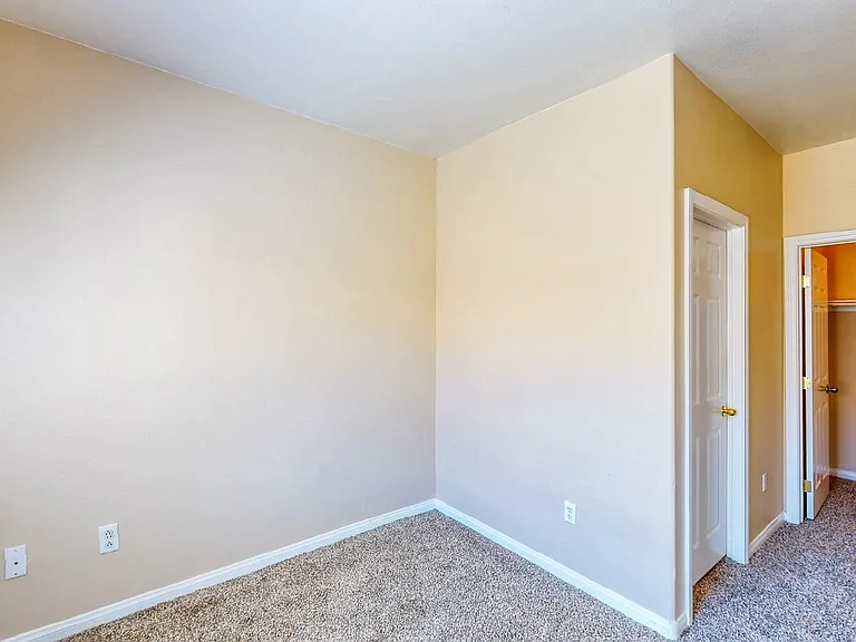 4915 E Russell Rd #145-7 — Photo 26