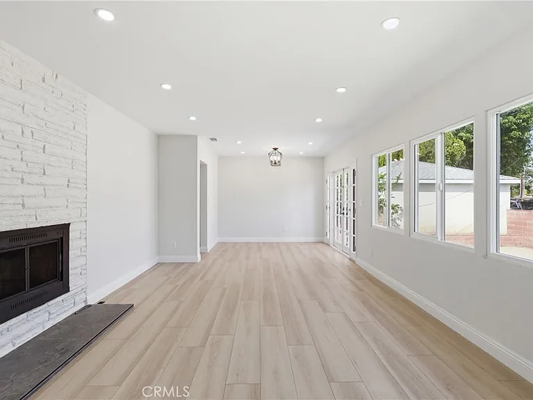 19649 Friar St — Photo 11